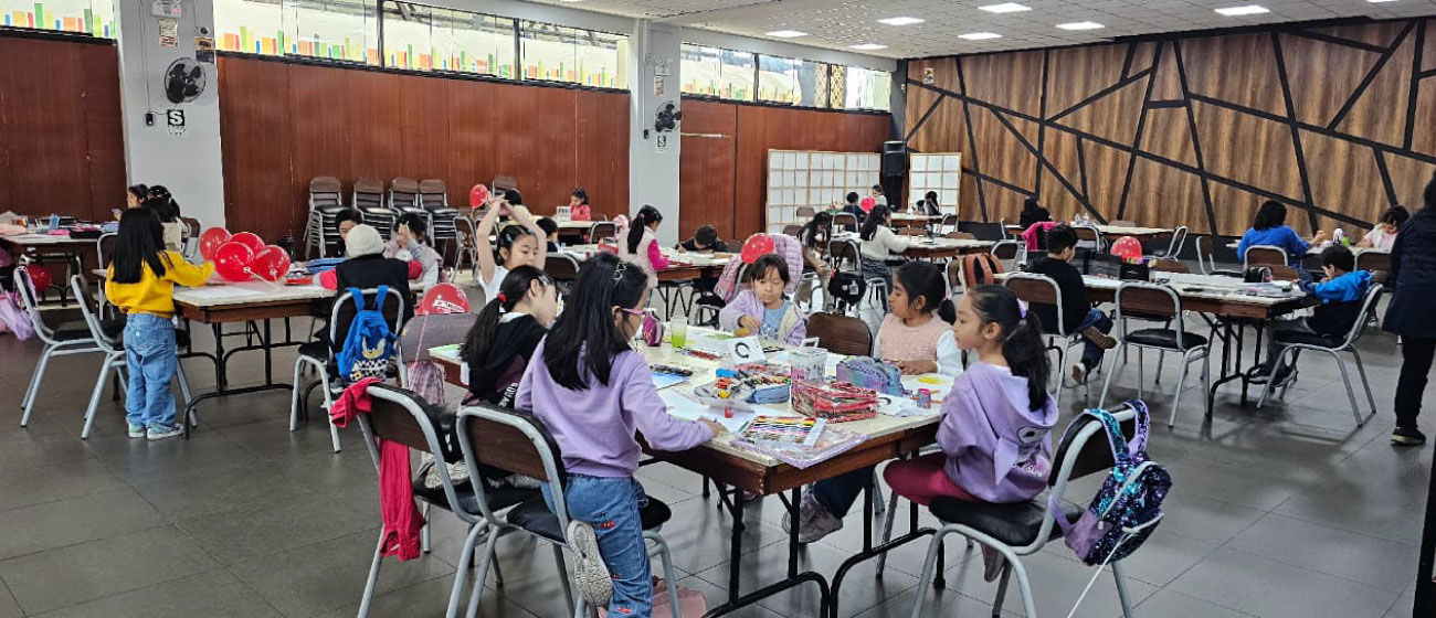 Abaco reafirma su compromiso con el arte infantil en el Encuentro Internacional de Pintura Infantil 2025